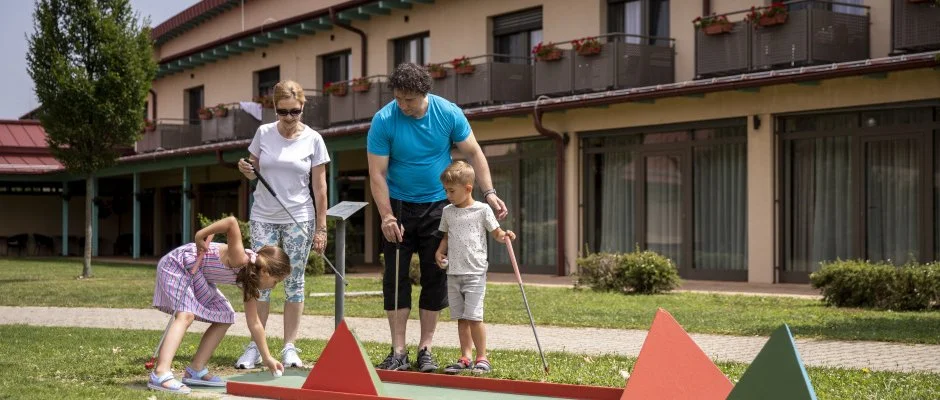 Vulkn Wellness Hotel s Kemping Celldmlk