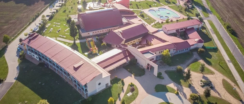 Vulkn Wellness Hotel s Kemping Celldmlk