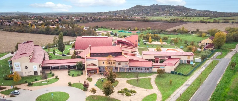 Vulkn Wellness Hotel s Kemping Celldmlk