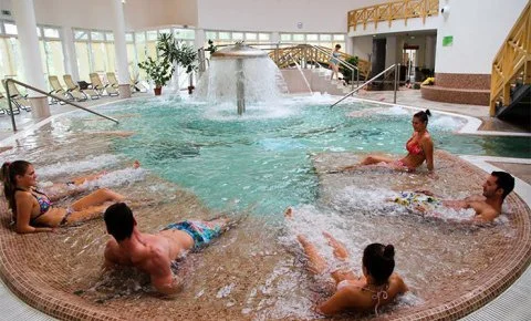 Hotel Kamilla Balmazújváros - Napi árak félpanziós ellátással, fürdőbelépővel