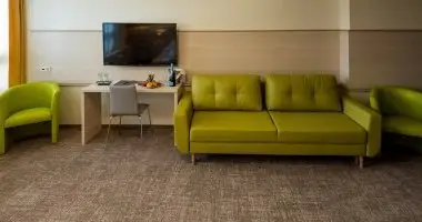 M�jus 1. (min. 2 �j)