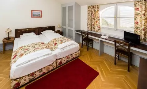 Károlyi Kastély Hotel & Restaurant Fehérvárcsurgó - Kedvezményes szobaár reggelivel