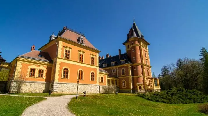 Kastlyhotel Sasvr Pardsasvr