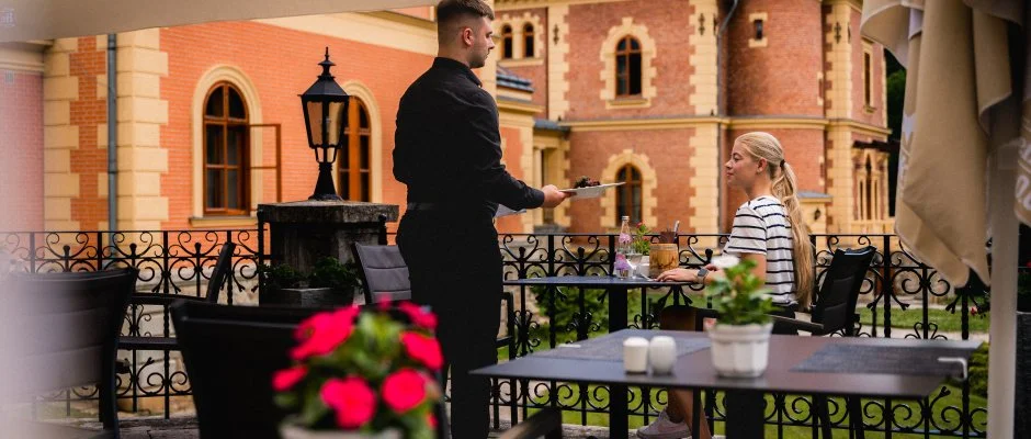 Kastlyhotel Sasvr Pardsasvr