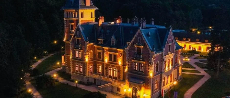 Kastlyhotel Sasvr Pardsasvr