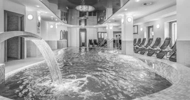 K�t �nnep k�z�tt (min. 2 �j)