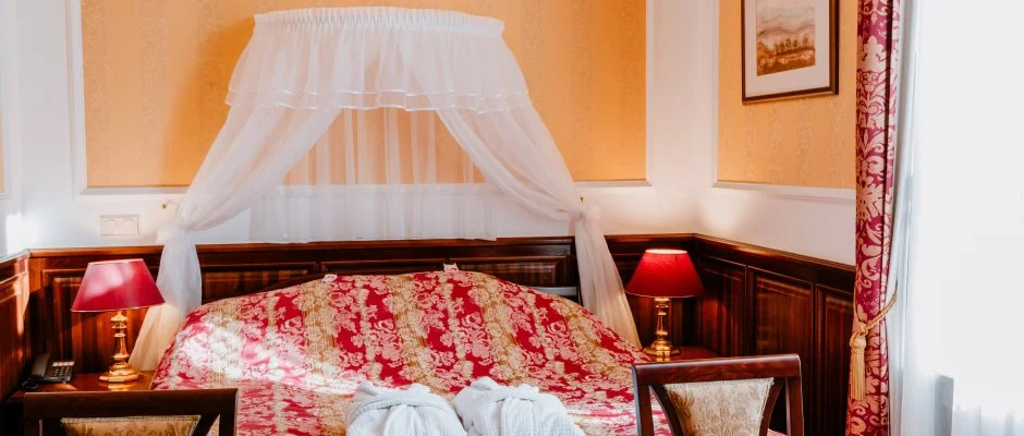 Kastlyhotel Sasvr Pardsasvr