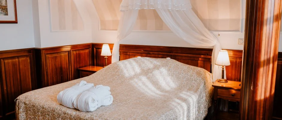 Kastlyhotel Sasvr Pardsasvr