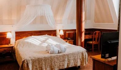 Kastlyhotel Sasvr Pardsasvr