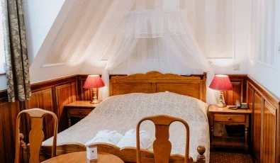 Kastlyhotel Sasvr Pardsasvr