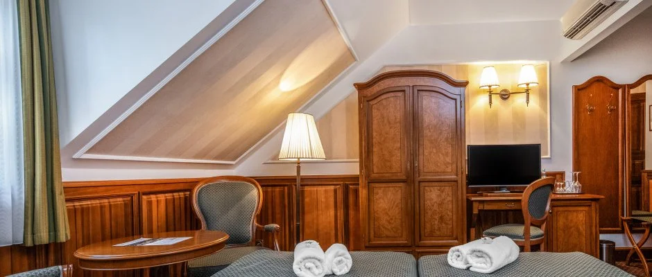 Kastlyhotel Sasvr Pardsasvr