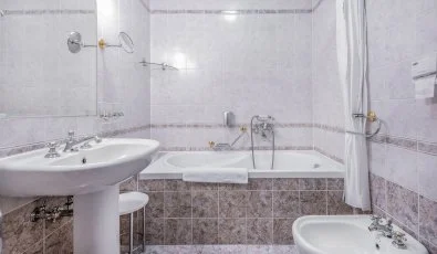 Kastlyhotel Sasvr Pardsasvr