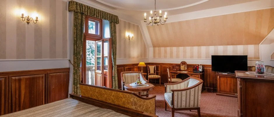 Kastlyhotel Sasvr Pardsasvr