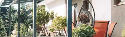 Kat�ng Vend�gh�z 