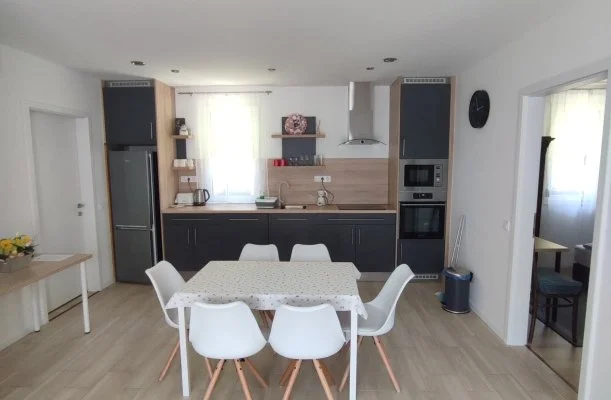 Kat�ng Vend�gh�z Tardos