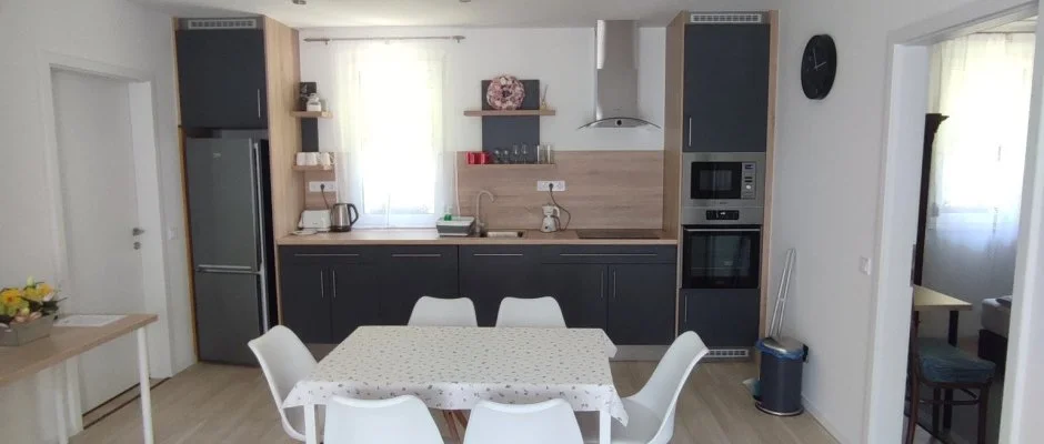 Kat�ng Vend�gh�z Tardos