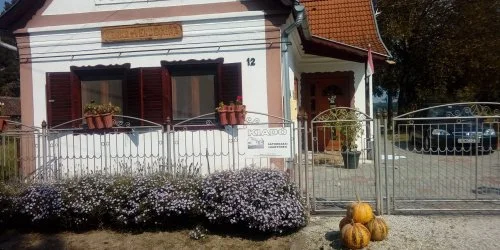 Kerka Vend�gh�z Csesztreg