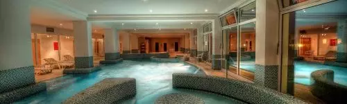 Két Korona Hotel Balatonszárszó
