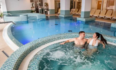 Két Korona Hotel Balatonszárszó - Wellness hétvégék a Balatonon