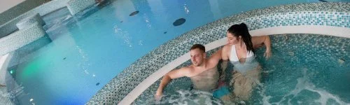Két Korona Hotel Balatonszárszó