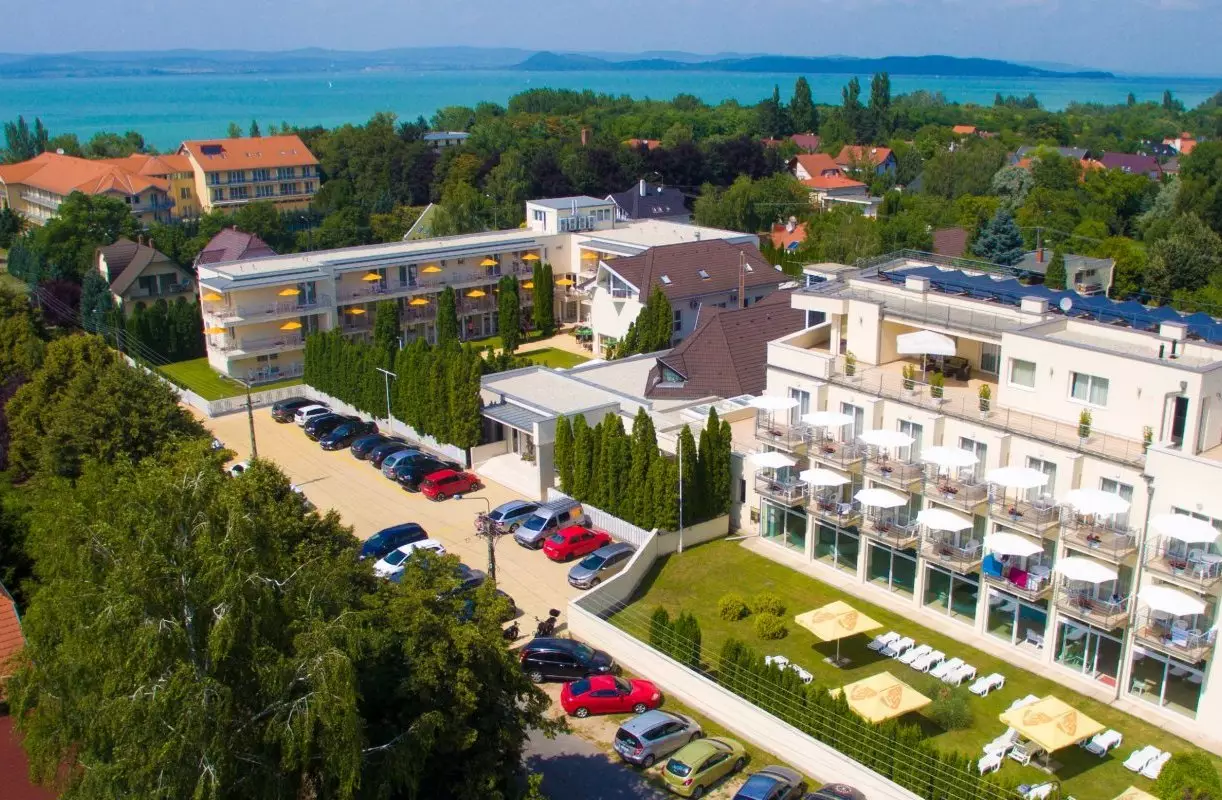 Balatoni gyerekbarát wellness szállodák - Két Korona Konferencia és Wellness Hotel, Balatonszárszó