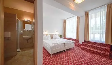 Kt Korona Konferencia & Wellness Hotel Balatonszrsz