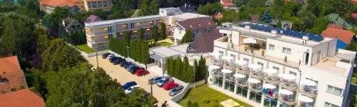 Két Korona Hotel Balatonszárszó