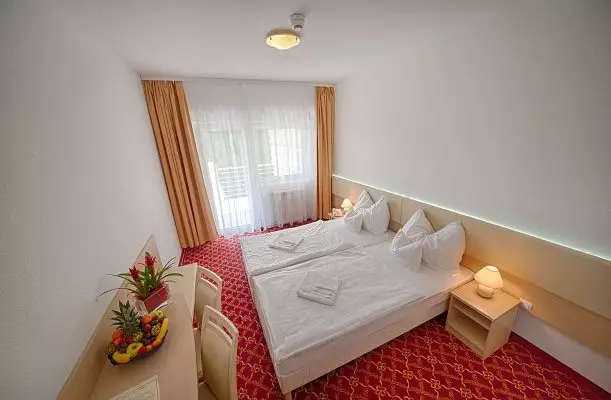Két Korona Hotel Balatonszárszó Két Korona Hotel Balatonszárszó