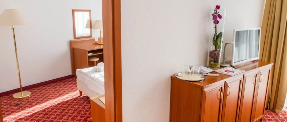 Kt Korona Konferencia & Wellness Hotel Balatonszrsz