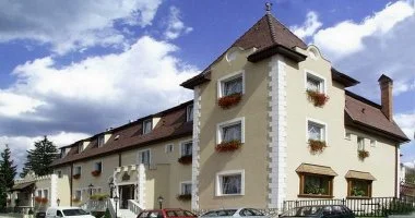 Kedvezm�nyes f�lpanzi�s aj�nlat el�refizet�ssel (1 �jt�l)