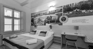 Két ünnep között