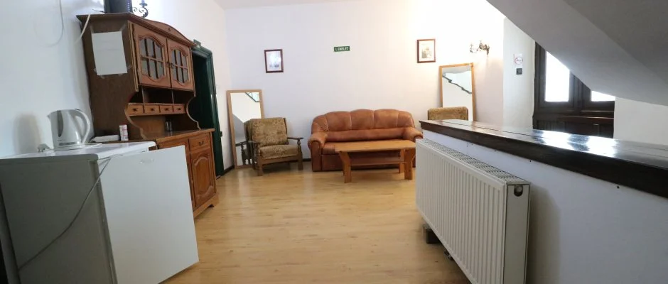 K�bor Macska Fogad� K�szeg