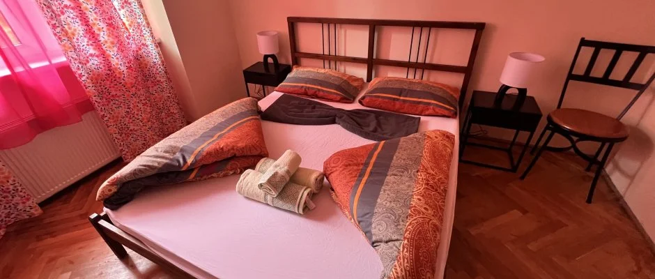 K�bor Macska Fogad� K�szeg