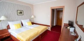 Komfort Hotel Plat�n - Napi �rak f�lpanzi�s ell�t�ssal