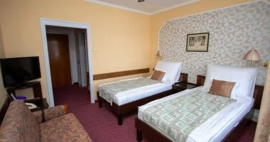 Kt nnep kztt (min. 2 j)