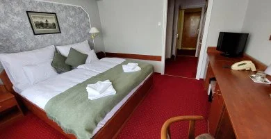 - Komfort kikapcsolódás félpanziós ellátással