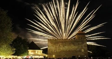 Szilveszter (min. 2 j)