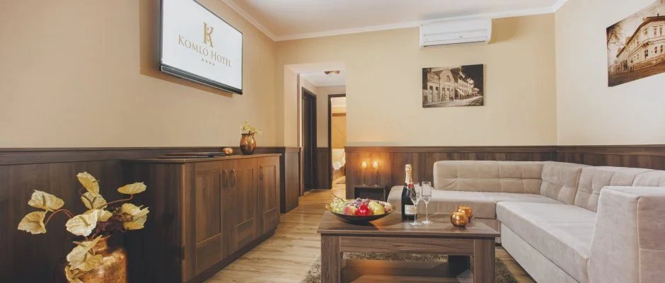 Koml Hotel Gyula