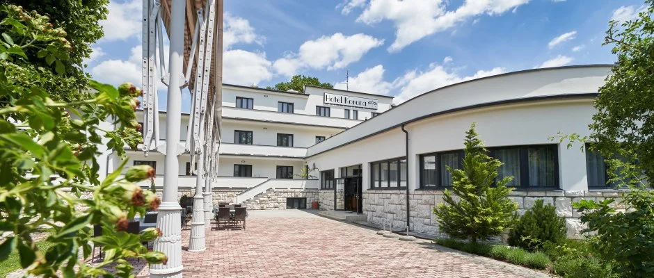 Korona Hotel Harkny