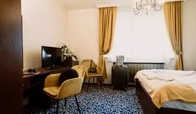 Korona Panzi s tterem Hvz