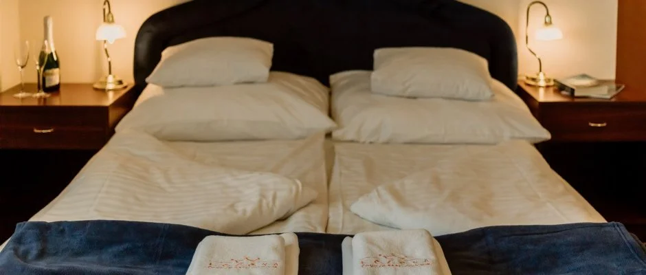 Korona Panzi s tterem Hvz