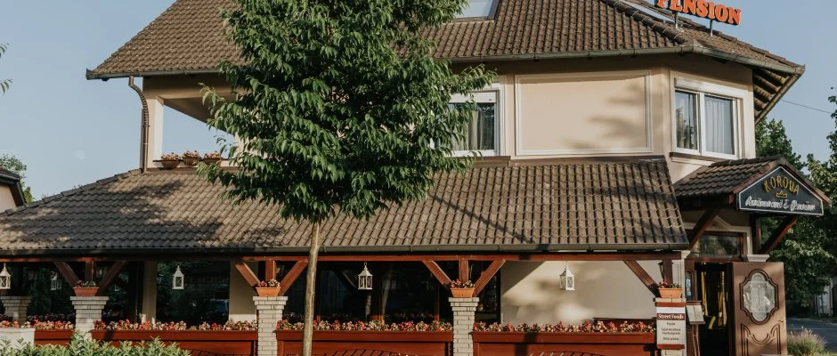 Korona Panzi s tterem Hvz