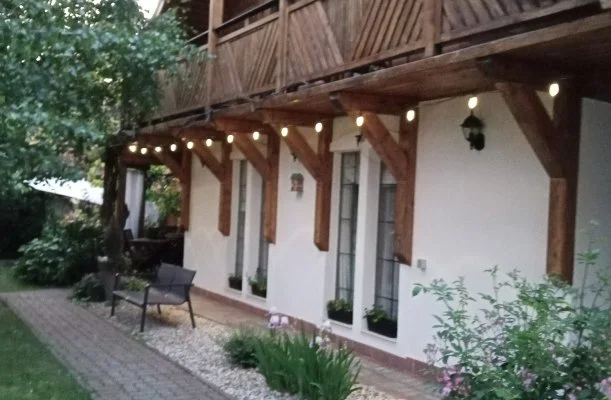 K�szeghegyalja Vend�gh�z Horv�tzsid�ny