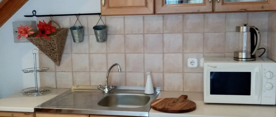 K�szeghegyalja Vend�gh�z Horv�tzsid�ny