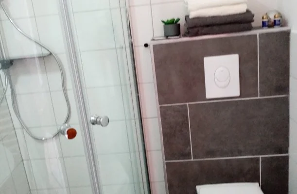 K�szeghegyalja Vend�gh�z Horv�tzsid�ny