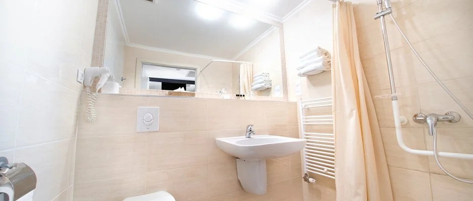 Kristly Imperial Hotel Tata