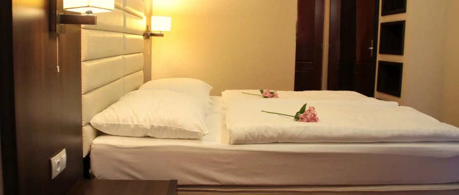 Kristly Imperial Hotel Tata