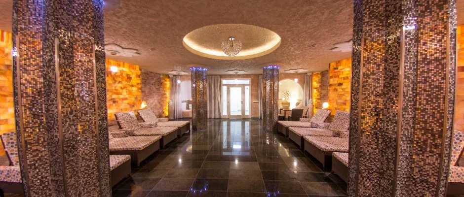 Kristly Imperial Hotel Tata