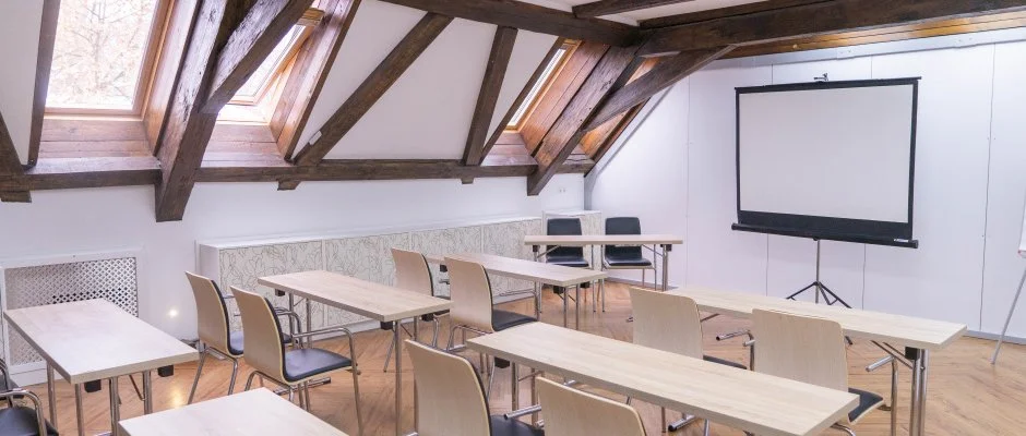 Kristly Imperial Hotel Tata