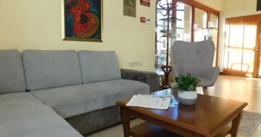 szi kikapcsolds frdbelpvel (min. 2 j)